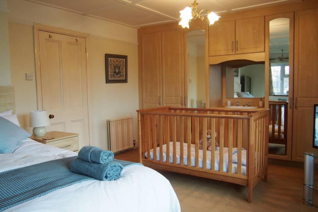 Hectors House Comfortable 4 Bed House In Mature Gardens イェルバートン エクステリア 写真