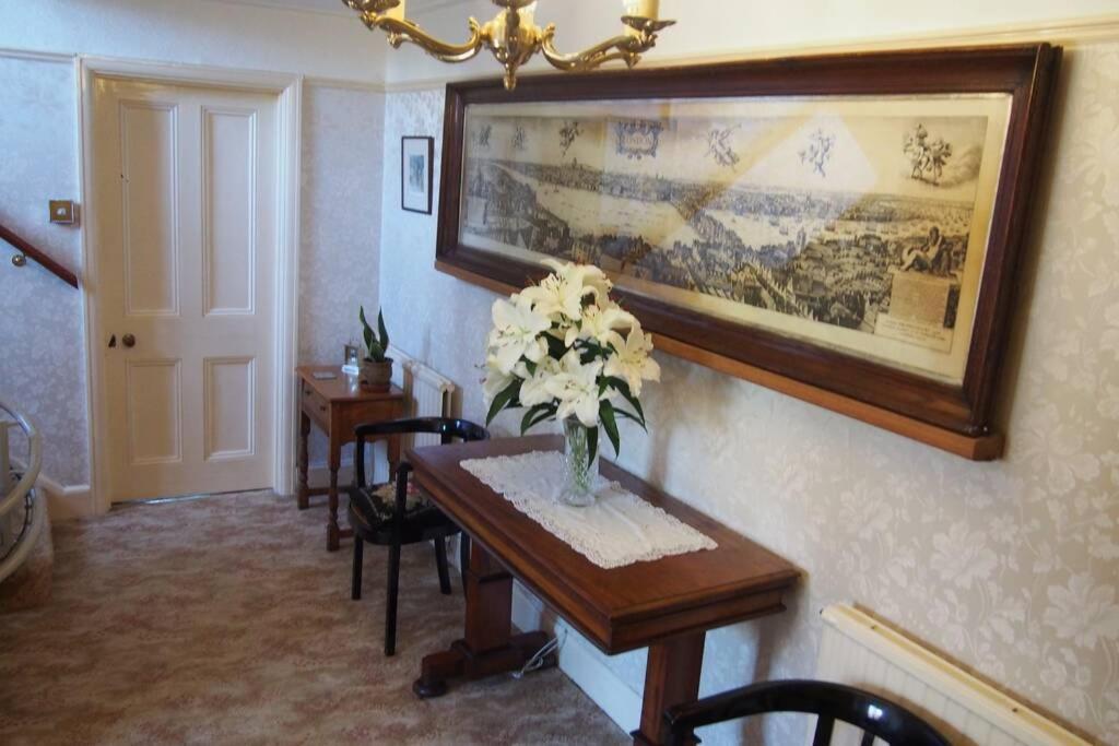 Hectors House Comfortable 4 Bed House In Mature Gardens イェルバートン エクステリア 写真