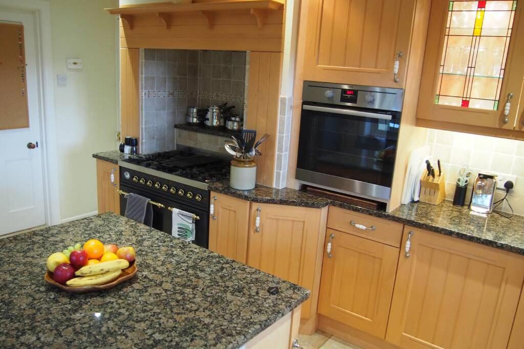 Hectors House Comfortable 4 Bed House In Mature Gardens イェルバートン エクステリア 写真